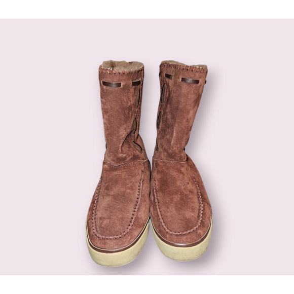 UGG Australia Russet Suede Sheepskin Boots Brown Women's Size 8 - Picture 1 of 12